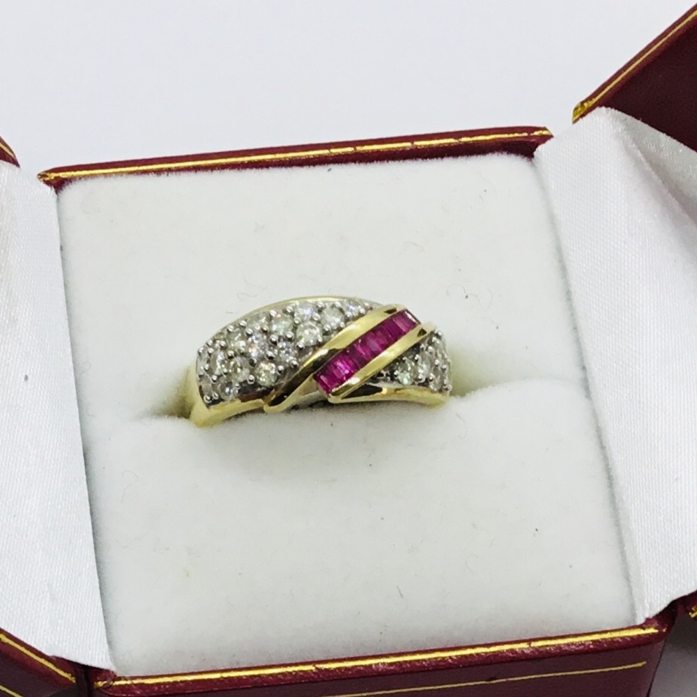 Ladies Diamond and Ruby Ring
